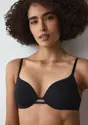 BODY MAKE-UP ILLUSION
