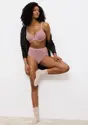 TRIUMPH SIGNATURE SHEER