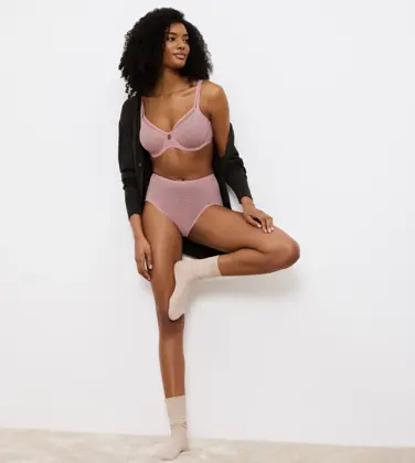 TRIUMPH SIGNATURE SHEER