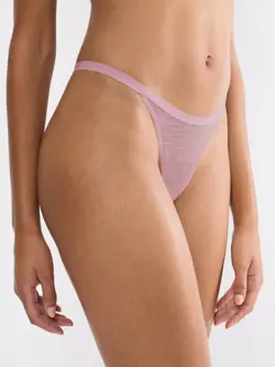 TRIUMPH SIGNATURE SHEER