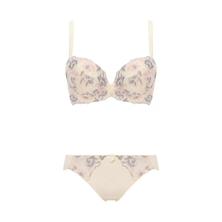 【WEB限定】美胸ソフトブラ クラッシーペタルズ ブラ＆ショーツセット, ホワイト, product image number 1