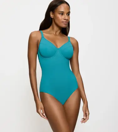 SUMMER ALLURE