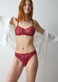 LOVE IN LACE