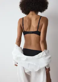 BODY MAKE-UP ESSENTIALS