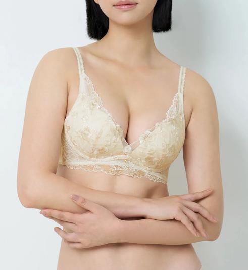Triumph Shuting Qiu Collaboration Non-Wired Push Up Deep V Bra - Vanille - Push Up Bra
