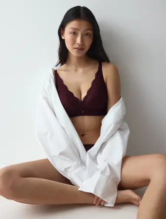 LOVE IN LACE
