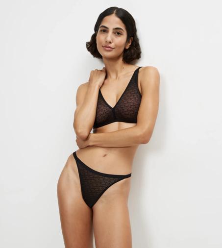 TRIUMPH SIGNATURE SHEER in BLACK