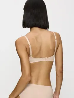 BODY MAKE-UP ESSENTIALS