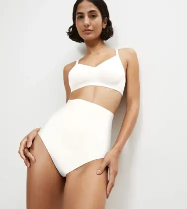 TRIUMPH SHAPE SMART