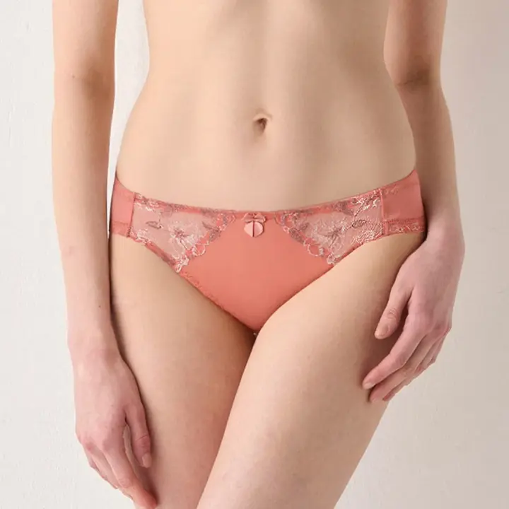 【WEB限定】美胸ソフトブラ クラッシーペタルズ ブラ＆ショーツセット【一部カラーSALE】, オレンジ, model image number 1
