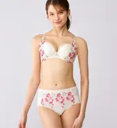 【SALE】レッドレーベル バイ トリンプ0118 はきこみ深めショーツ, ホワイト, model image number 1