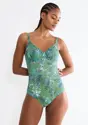 SUMMER ALLURE