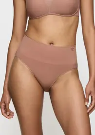 TRIUMPH SOFT SCULPT