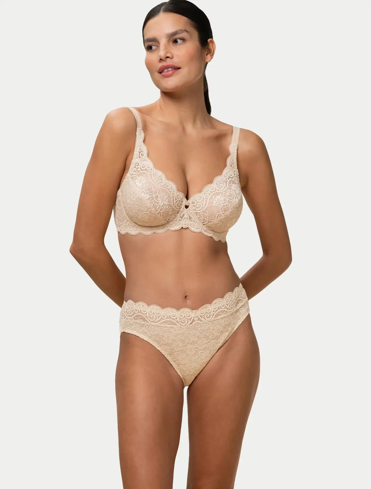 AMOURETTE 300 MAGIC WIRE