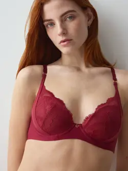 LOVE IN LACE