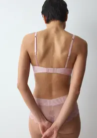 LOVE IN LACE