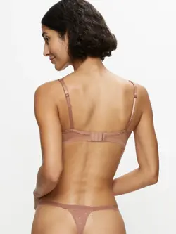 TRIUMPH SIGNATURE SHEER