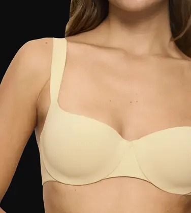 BODY MAKE-UP ILLUSION
