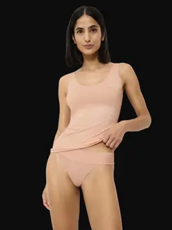 BODY MAKE-UP ILLUSION
