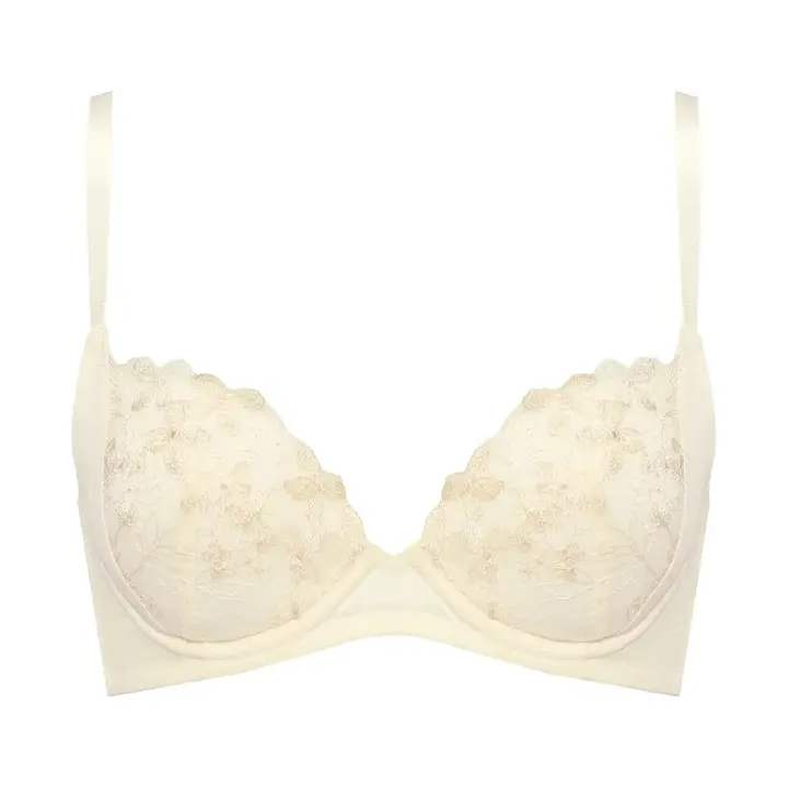 きゅっと寄せブラ ブラジャー チャーミングペタル, ホワイト, product image number 0