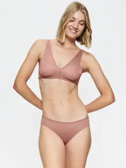 TRIUMPH SIGNATURE SHEER