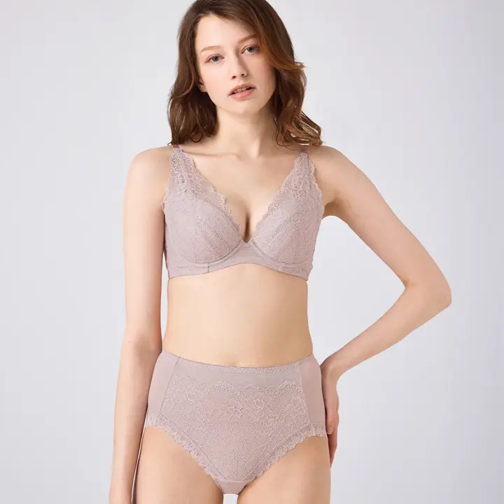 天使のブラ スリムライン632 はきこみ深めショーツ【一部カラーSALE】, パープル, model image number 1