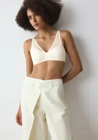 TRIUMPH SIGNATURE SHEER