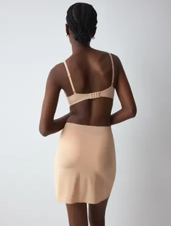 BODY MAKE-UP
