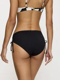 SUMMER ALLURE