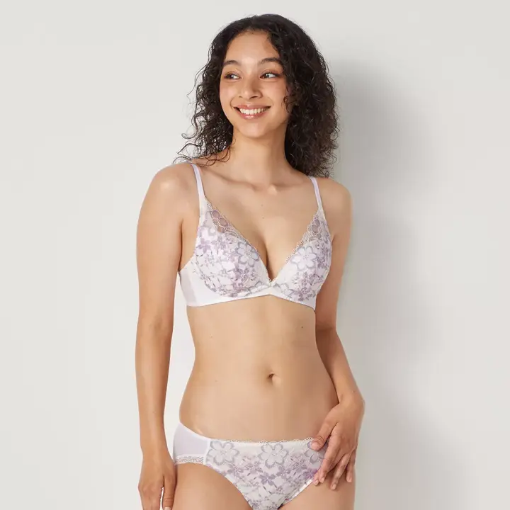 夢みるブラ(R) ノンワイヤー ブラ＆ショーツセット ドリームデイリリー【一部カラーSALE】, ホワイト, model image number 4