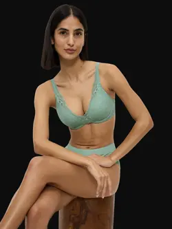 BODY MAKE-UP ILLUSION LACE