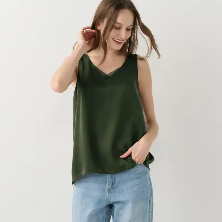 トリンプ |&nbsp;エスバイ サテン タンクトップ, グリーン, model image number 1