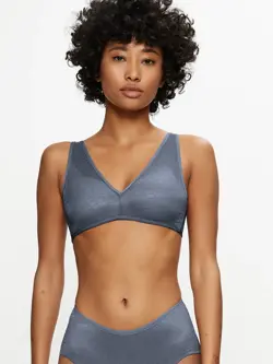 TRIUMPH SIGNATURE SHEER