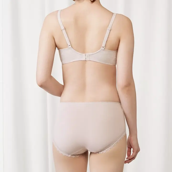 【SALE】トリンプ プレミアム ゴールドレーベル4001 ブラジャー, グレー, model image number 2