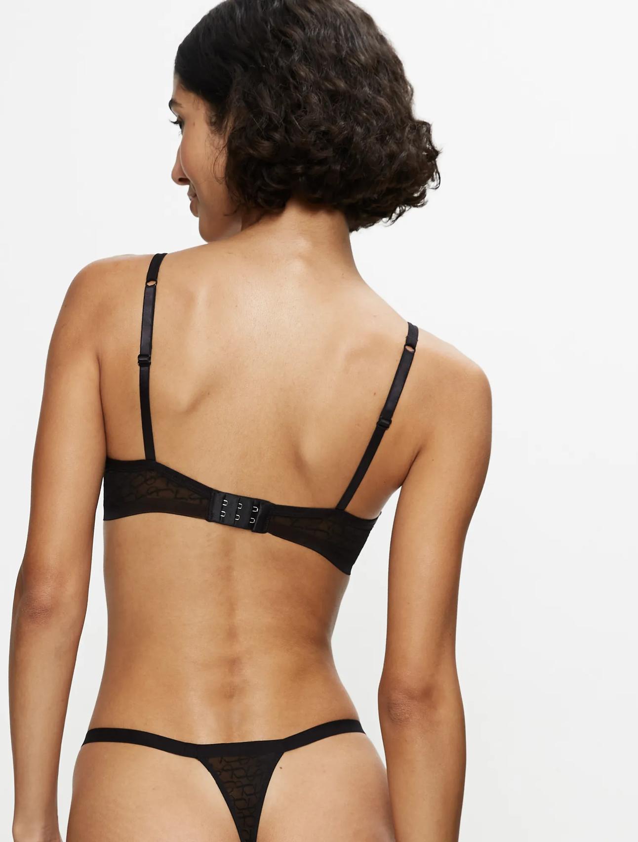 TRIUMPH SIGNATURE SHEER