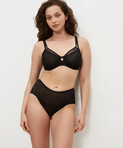 TRIUMPH SIGNATURE SHEER