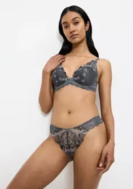 SENSUAL SPOTLIGHT