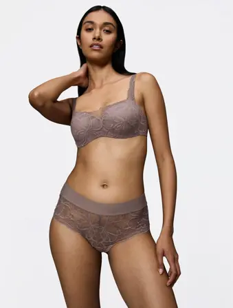 BODY MAKE-UP ILLUSION LACE