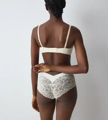 BODY MAKE-UP ILLUSION LACE