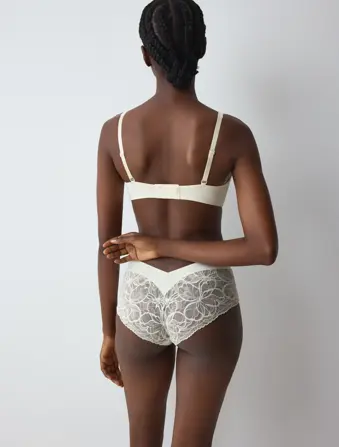 BODY MAKE-UP ILLUSION LACE