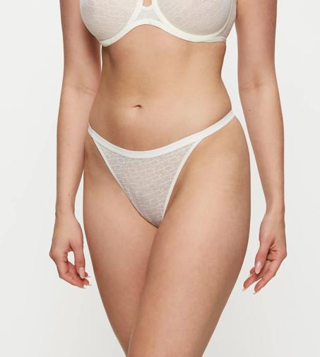 TRIUMPH SIGNATURE SHEER in BEIGE