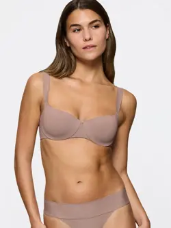 BODY MAKE-UP ILLUSION