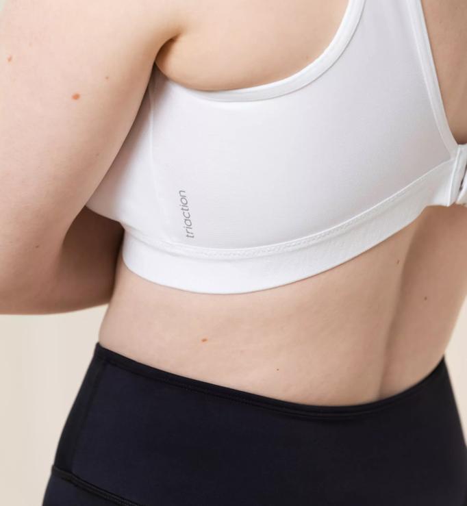 Triumph Triaction Wellness Non-Wired Sports Bra White (0003) 42C CS :  : Clothing, Shoes & Accessories