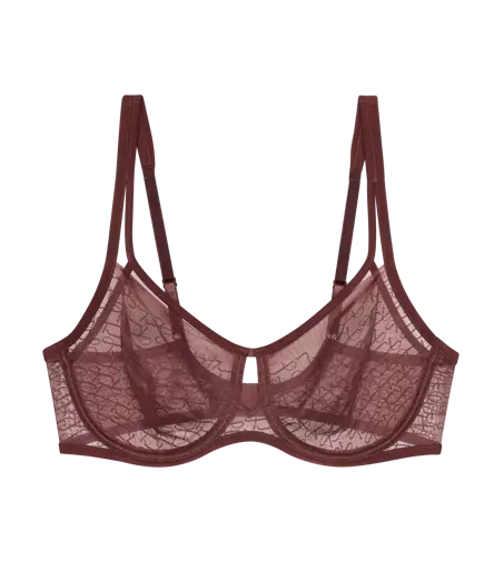 TRIUMPH SIGNATURE SHEER