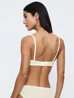 TRIUMPH SIGNATURE SHEER