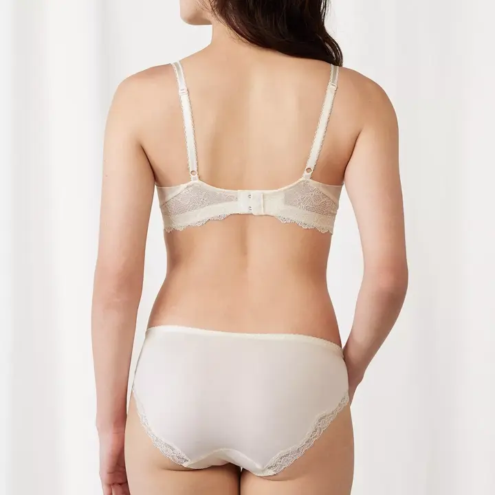 【SALE】フロラーレ バイ トリンプ119 ブラジャー(パッドなし), ホワイト, model image number 3