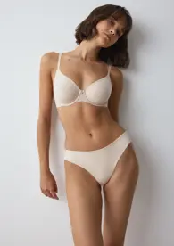 BODY MAKE-UP ESSENTIALS