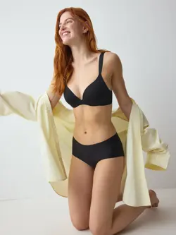 BODY MAKE-UP ILLUSION
