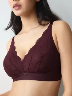 LOVE IN LACE