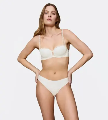 BODY MAKE-UP ILLUSION LACE